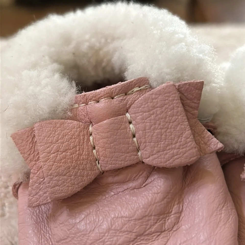 Like new Freshly Picked premium leather Sherpa lined baby infant moccasi…